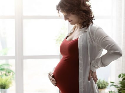 Mulher grávida por inseminação artificial