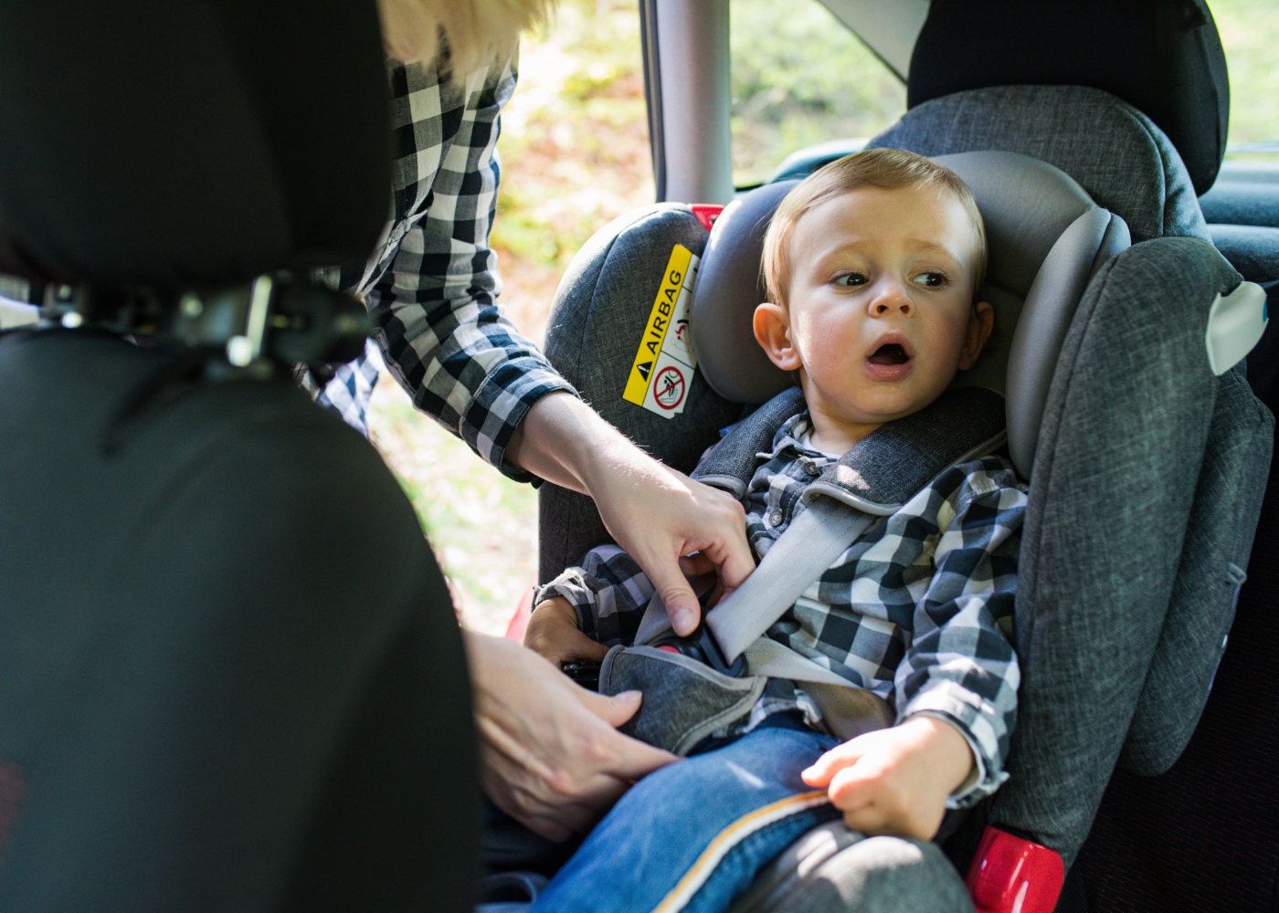 Quando virar o bebê para frente na cadeirinha do carro?