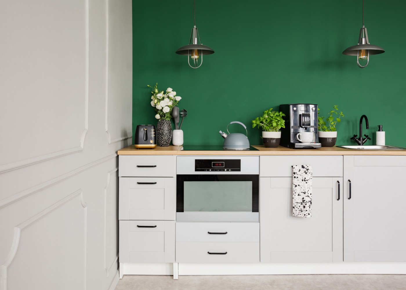 cozinha moderna branca e verde