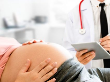 grávida no médico