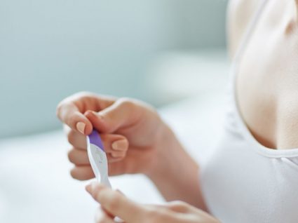 Teste de gravidez: onde comprar, como fazer e interpretar