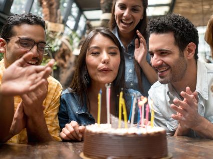 Aniversário em restaurantes: como celebrar, sem comprometer o bolso