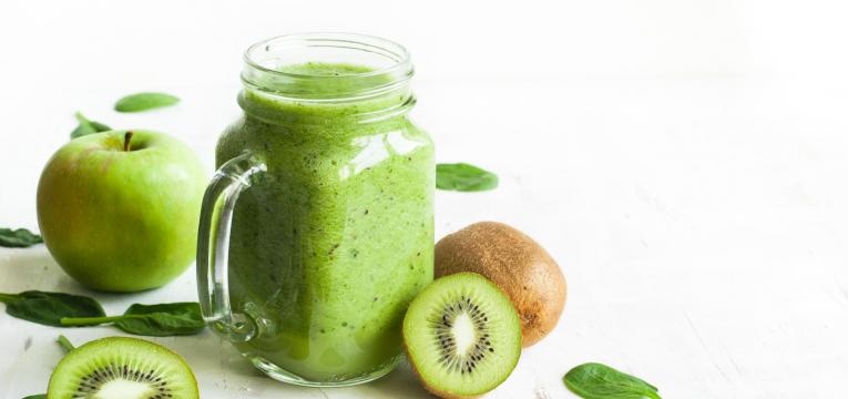 o kiwi é uma das frutas saudáveis que deve comer