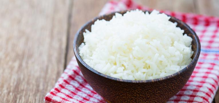 como fazer arroz solto