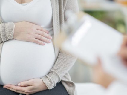 Cólica na gravidez: o que significa e como tratar