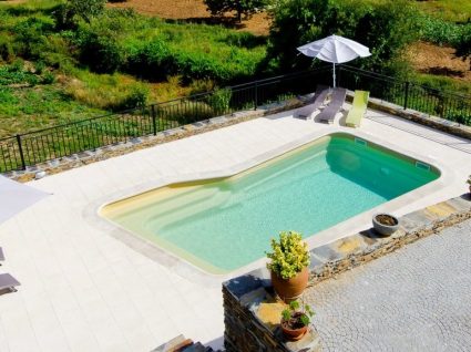 8 casas nas Aldeias do Xisto com piscina para os dias de sol
