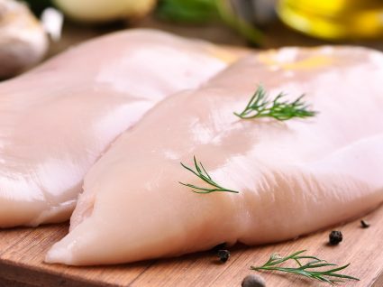 Como cortar frango? 8 passos para um corte ideal