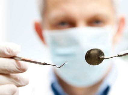 4 passos para ir ao dentista a preços baixos