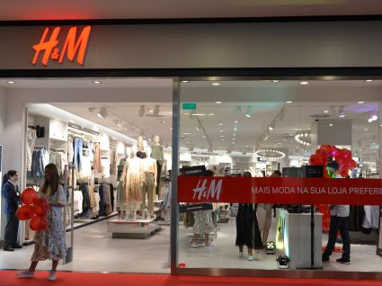 H&M oferece vales em troca da sua roupa usada