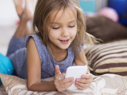 Quando as crianças fazem compras nos smartphones: como prevenir?