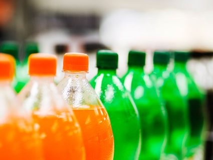 OMS apela à tributação de refrigerantes para reduzir o consumo