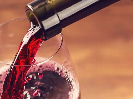 Degustação de vinho estimula mais o cérebro que matemática