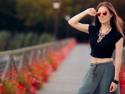 Moda: descubra as melhores calças para mulheres baixas
