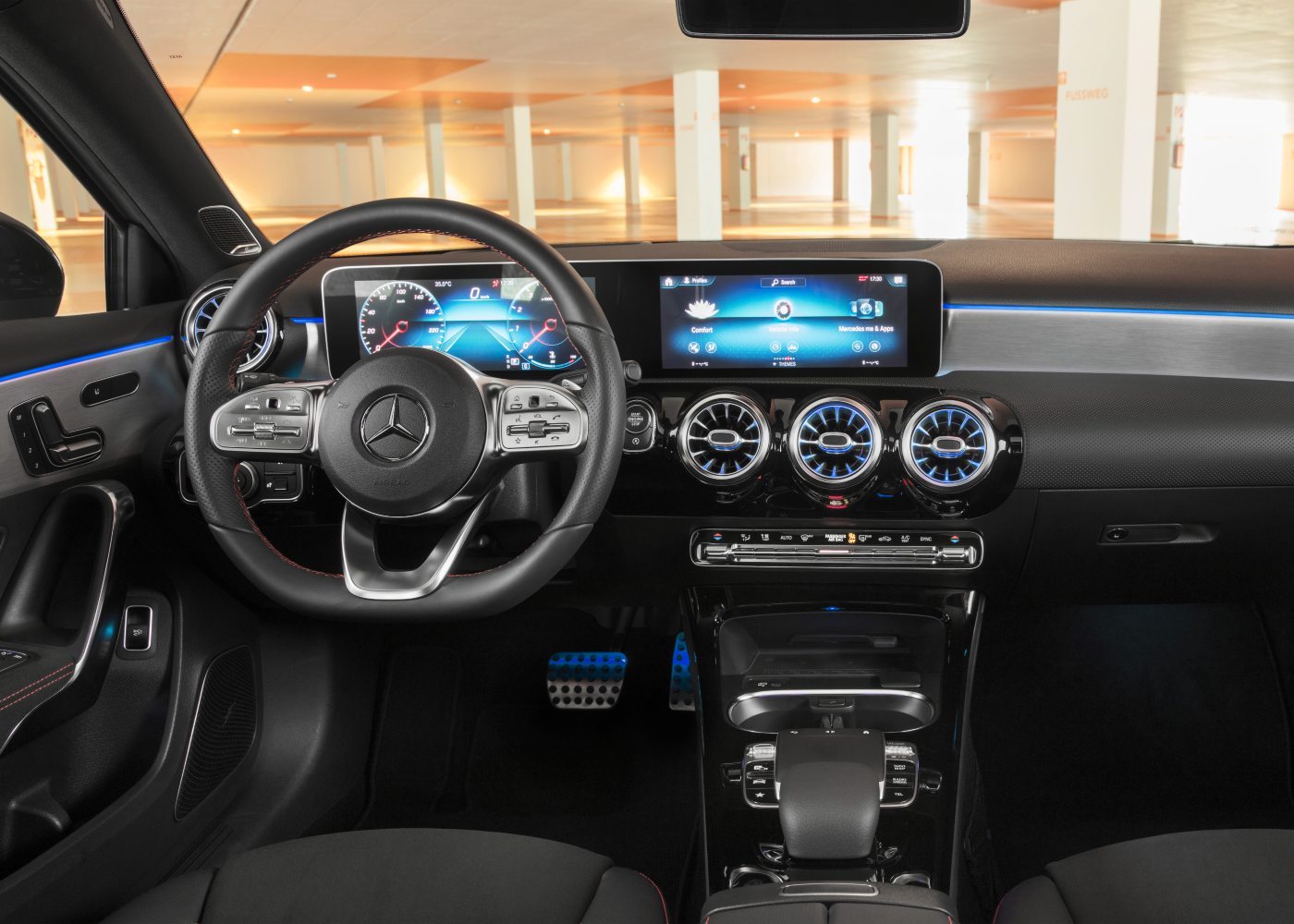Mercedes Classe A Limousine Interior