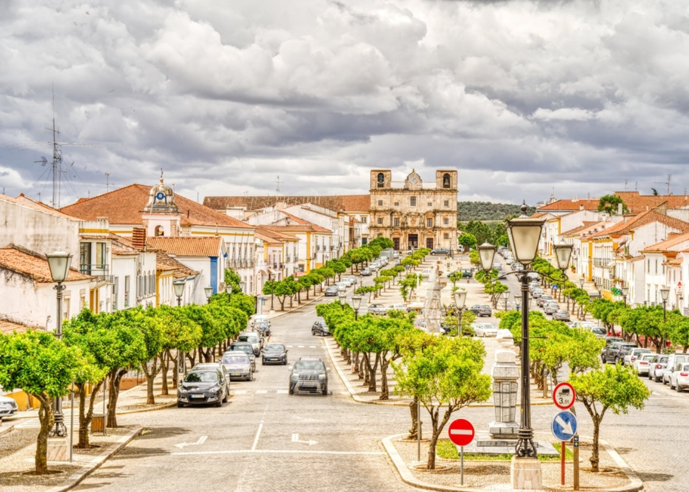 Avenida principal de Vila Viçosa