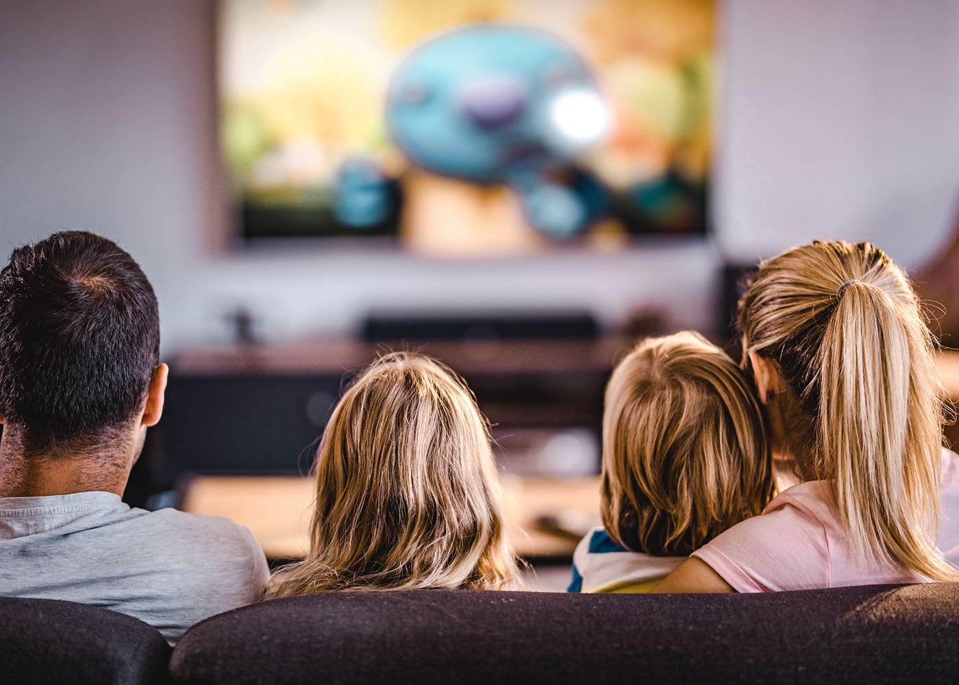 distância correta entre TV e sofá