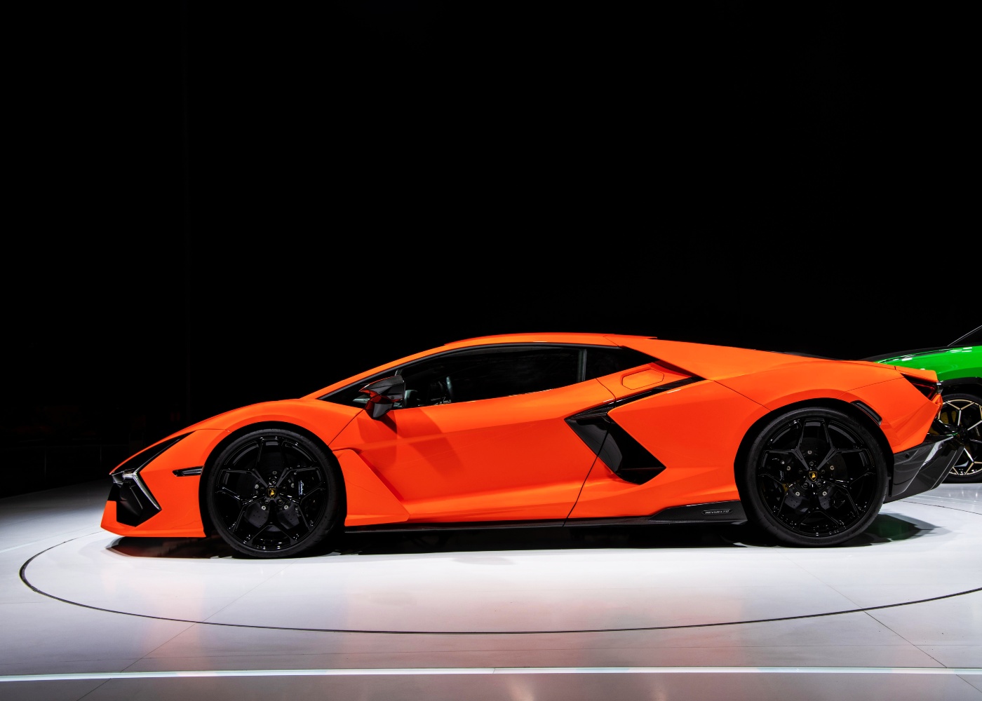 Lamborghini Revuelto laranja