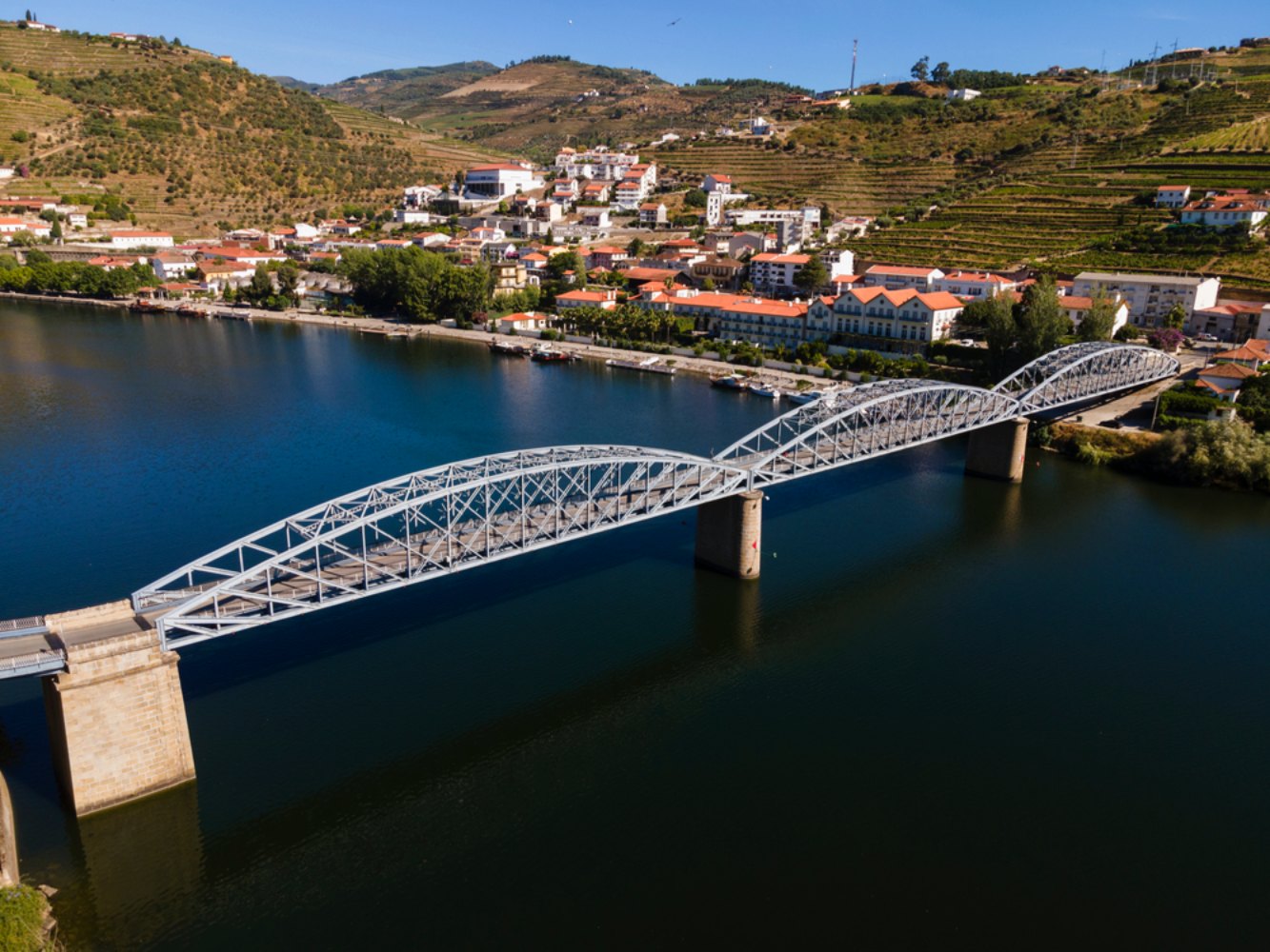 ponte metálica sobre o Douro